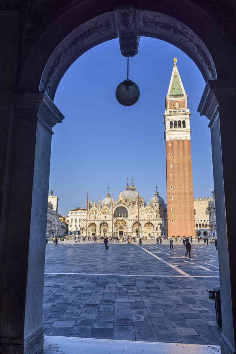 Italia - Venecia 033 - plaza de San Marcos - campanario de San Marcos.jpg